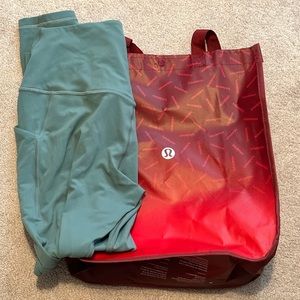 Tidewater Teal Align Leggings with pockets - EUC. Comes with reusable bag!